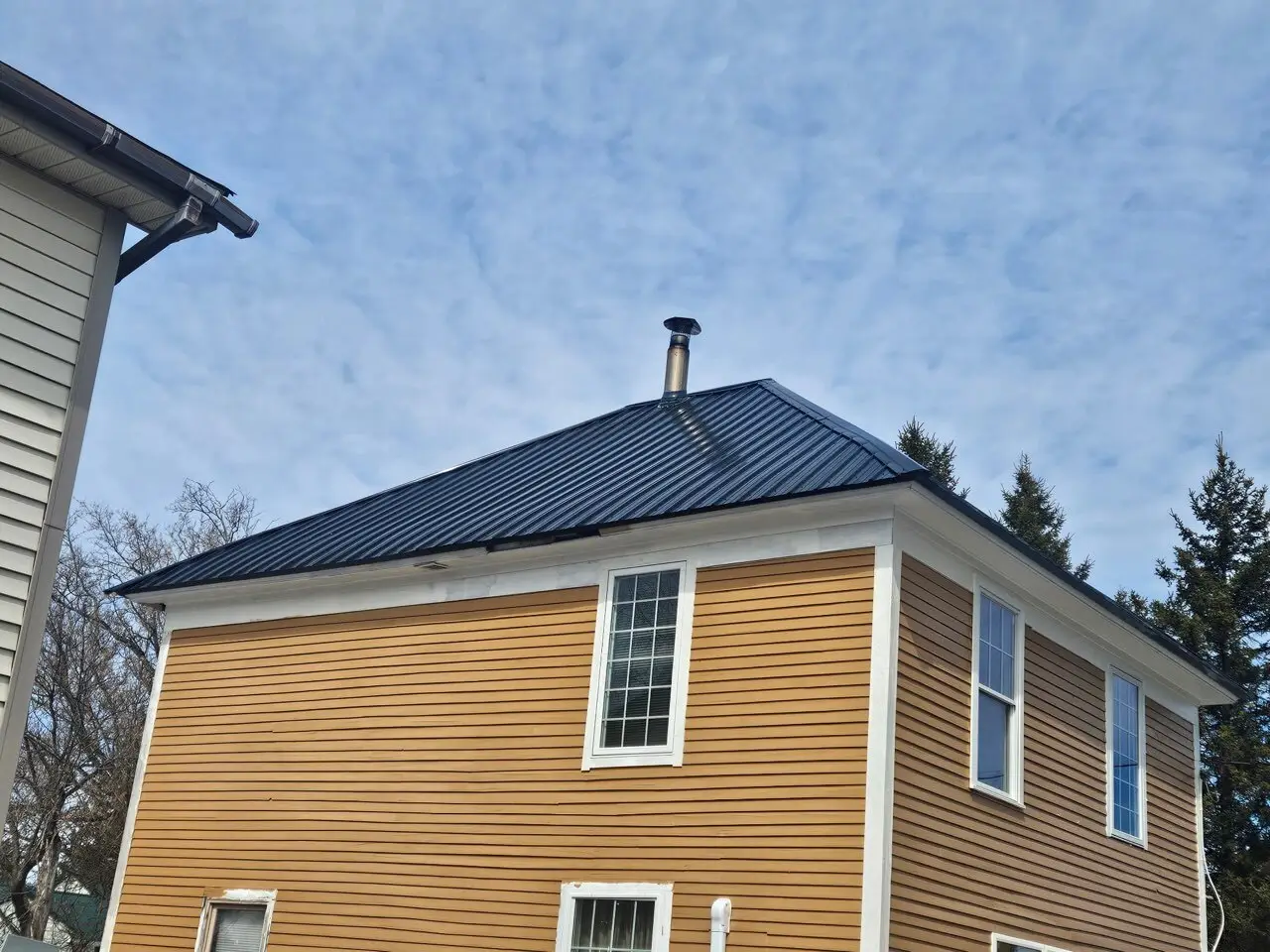 Best Roof for Solar in New England: 3 Roof Types Compared