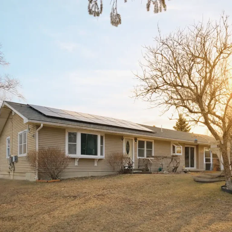 small house solar panels suncovia project